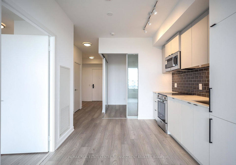 270-dufferin-street-toronto-ontario-w12945890