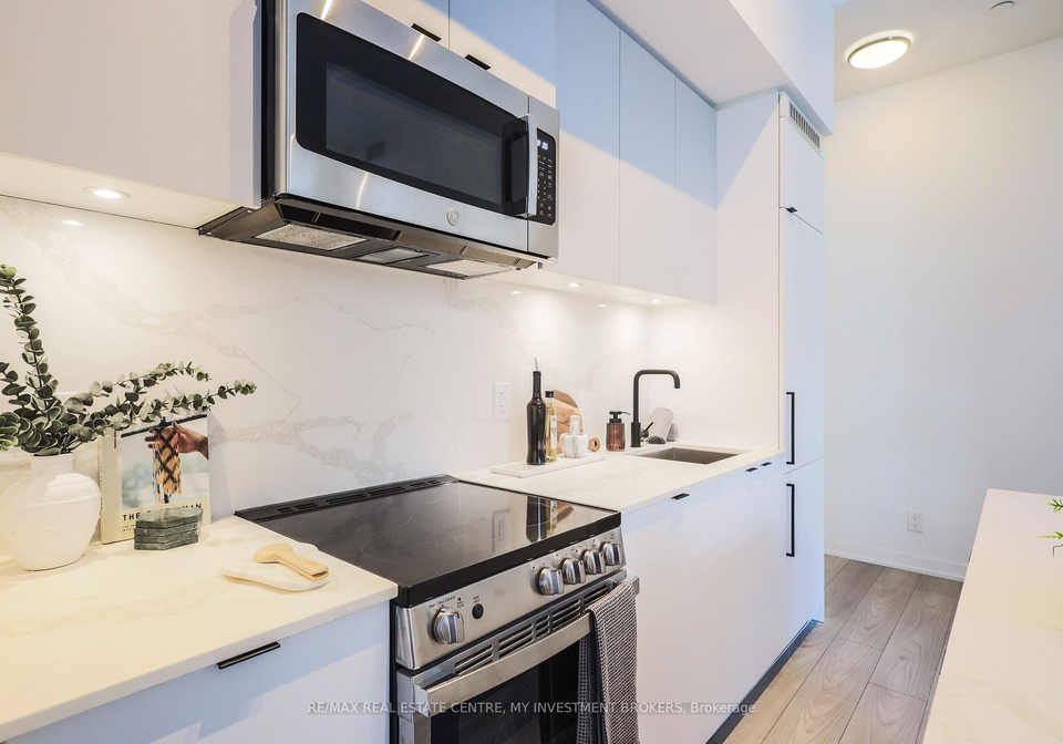 270-dufferin-street-toronto-ontario-w12945972