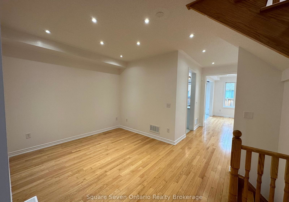 34-vanderpool-crescent-brampton-ontario-w12946154