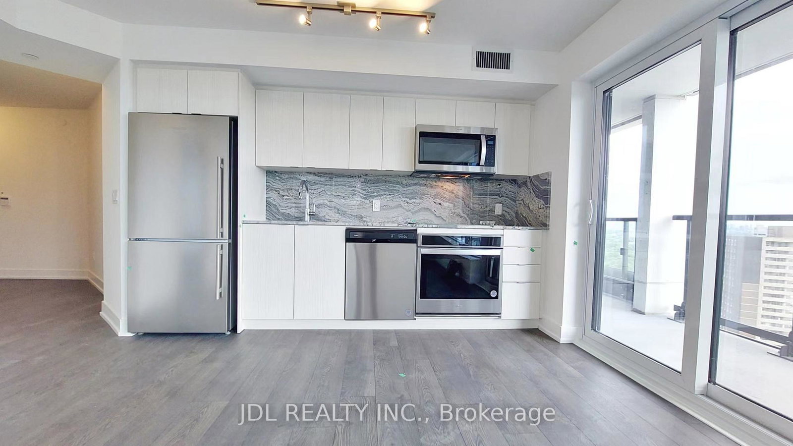 5-mabelle-avenue-etobicoke-ontario-w12946304