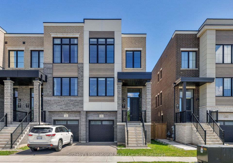1492-yellow-rose-circle-oakville-ontario-w12946828