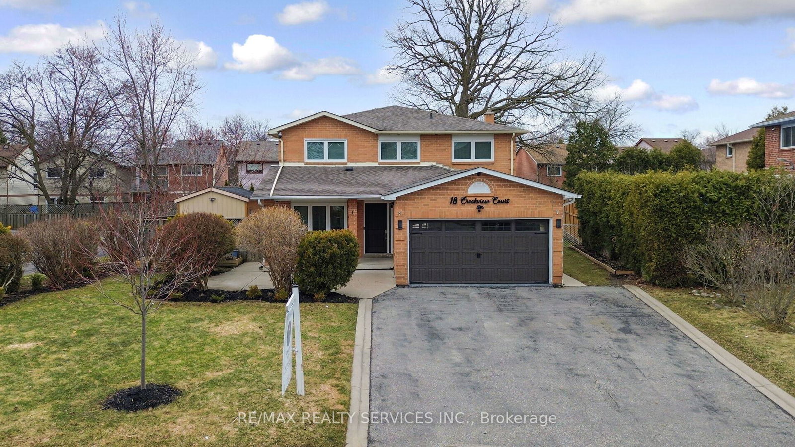 18-creekview-court-brampton-ontario-w12947356