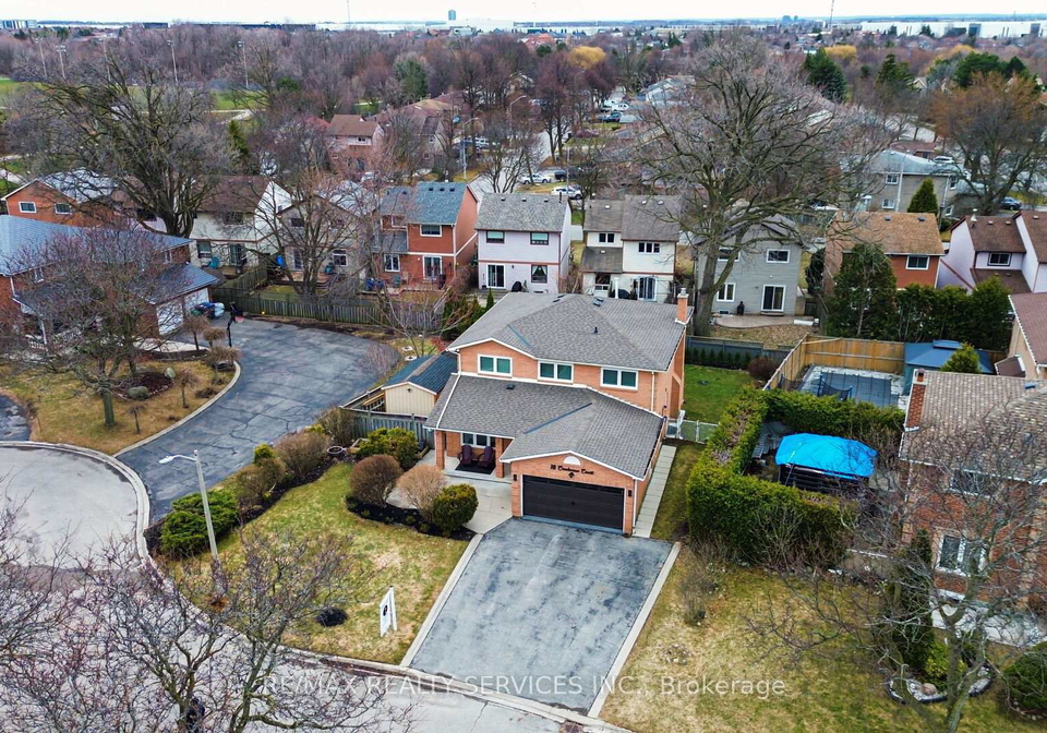 18-creekview-court-brampton-ontario-w12947356