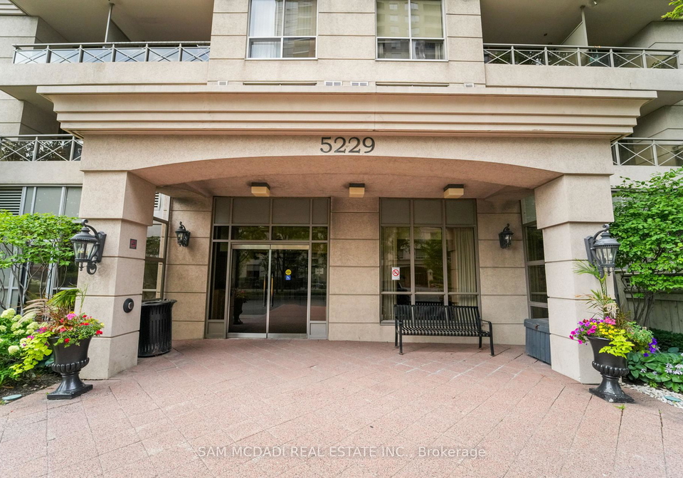 5229-dundas-street-w-etobicoke-ontario-w12947480
