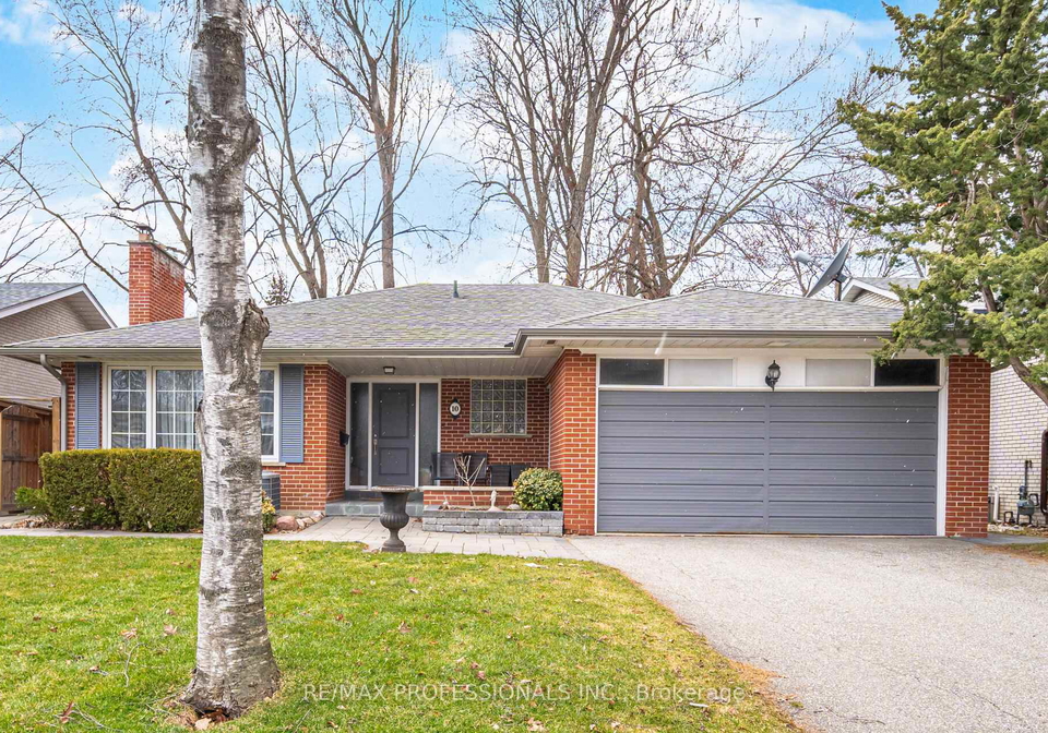 10-boxwood-road-etobicoke-ontario-w12947560