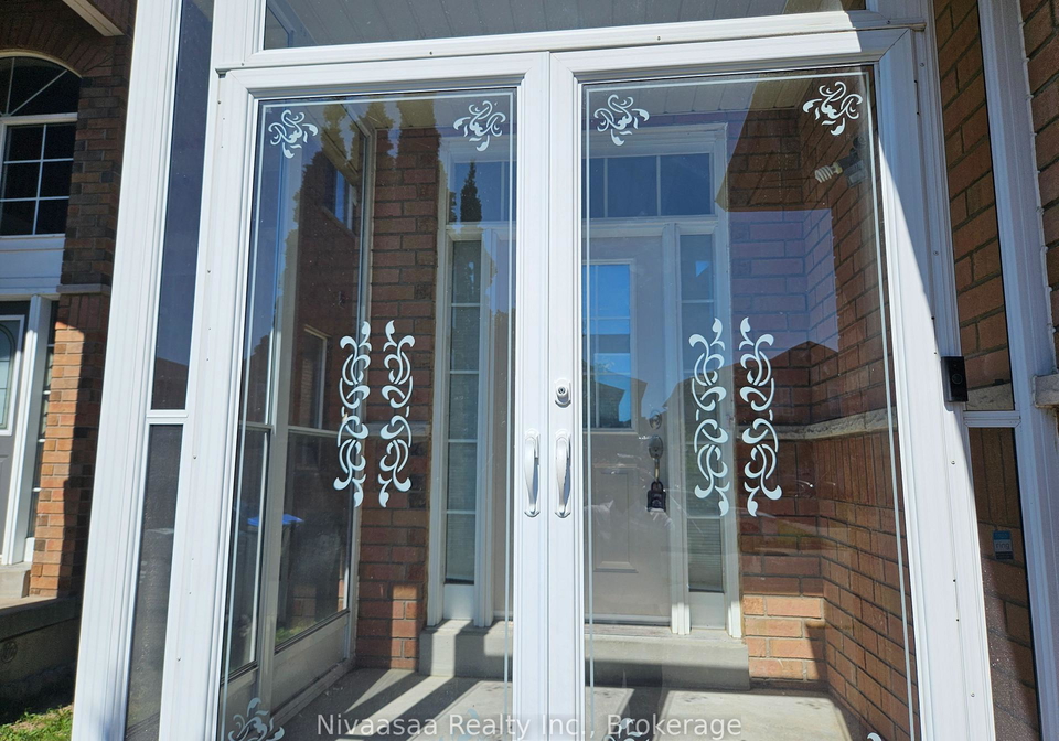 926-ledbury-crescent-mississauga-ontario-w12947918