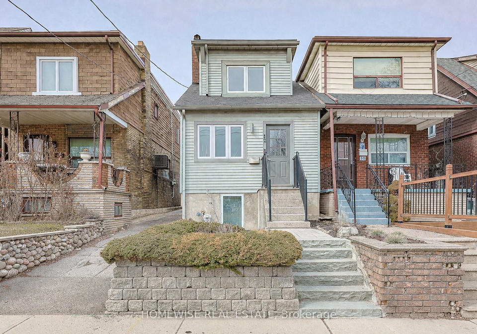 12-leeds-street-toronto-ontario-w12948118