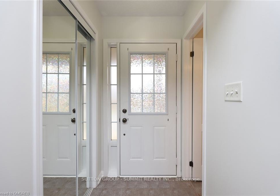 4034-donnic-drive-burlington-ontario-w12948204