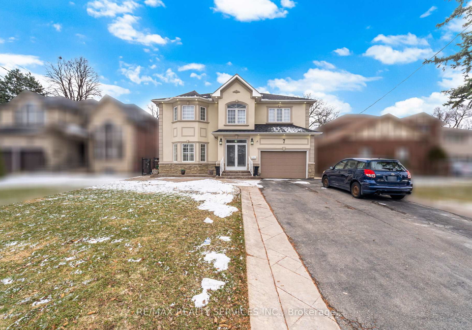 7-waltham-drive-etobicoke-ontario-w12948460