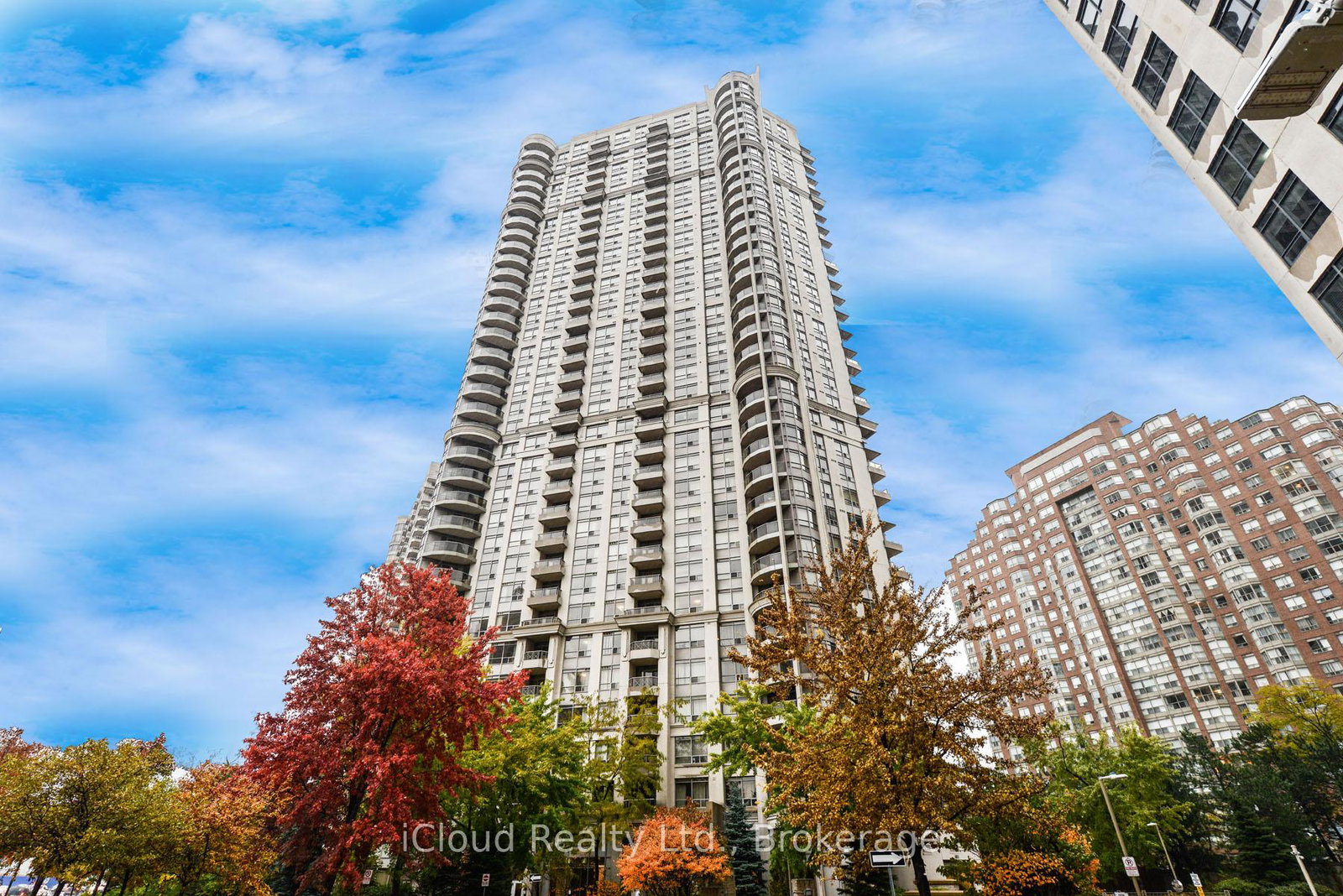310-burnhamthorpe-road-w-mississauga-ontario-w12948492