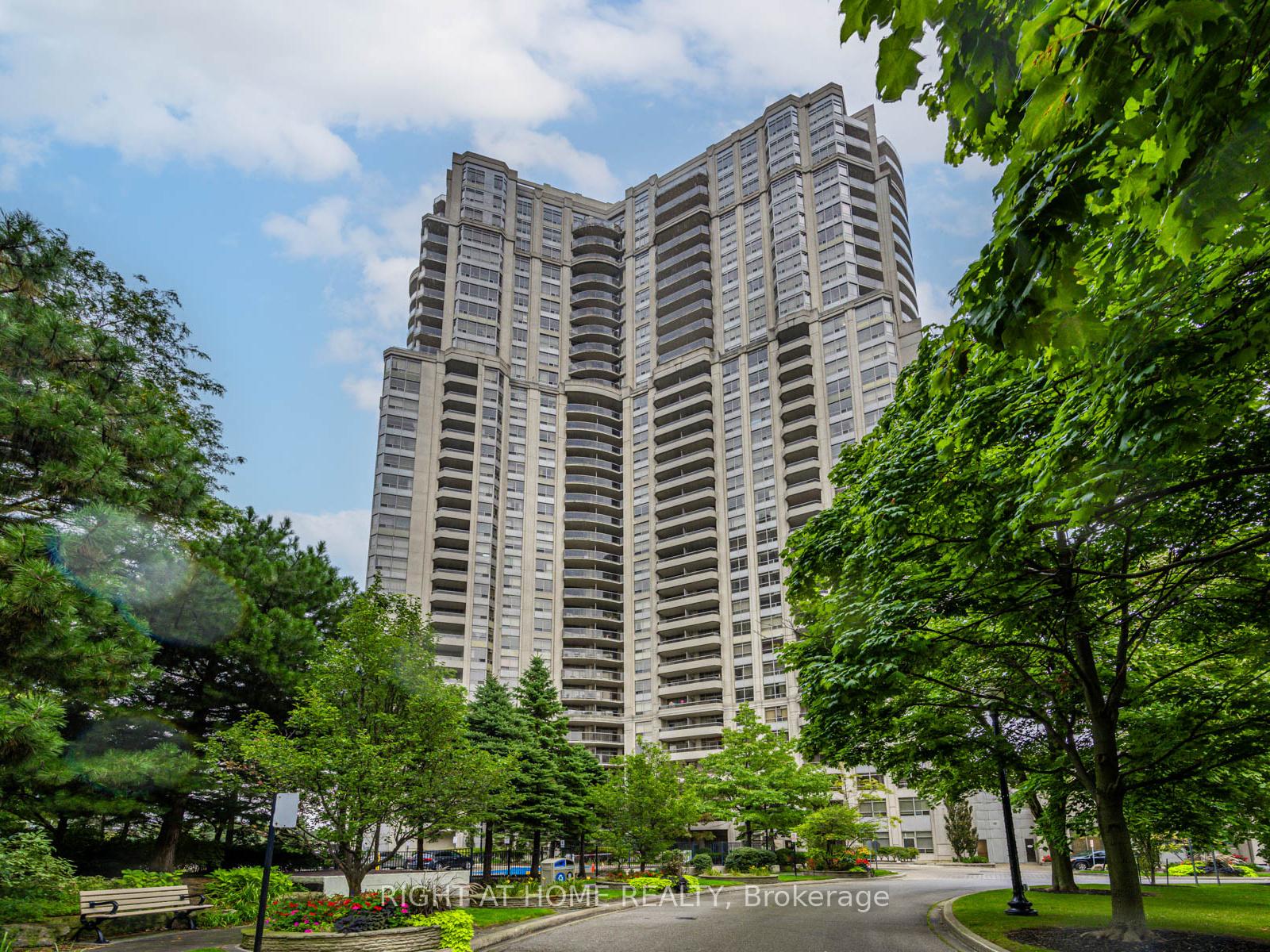 35-kingsbridge-garden-circle-mississauga-ontario-w12948578