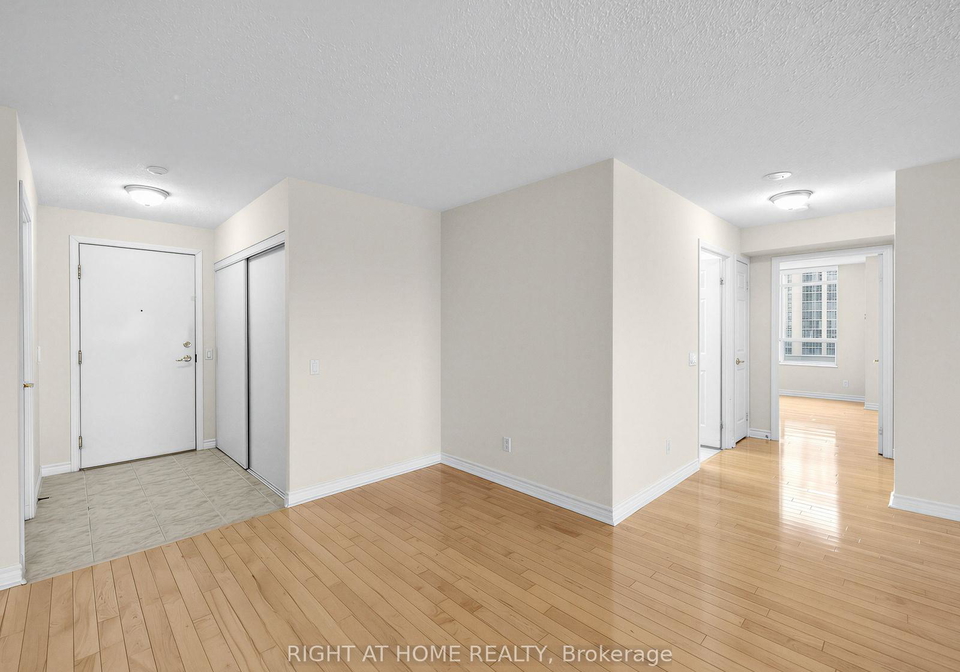 35-kingsbridge-garden-circle-mississauga-ontario-w12948578