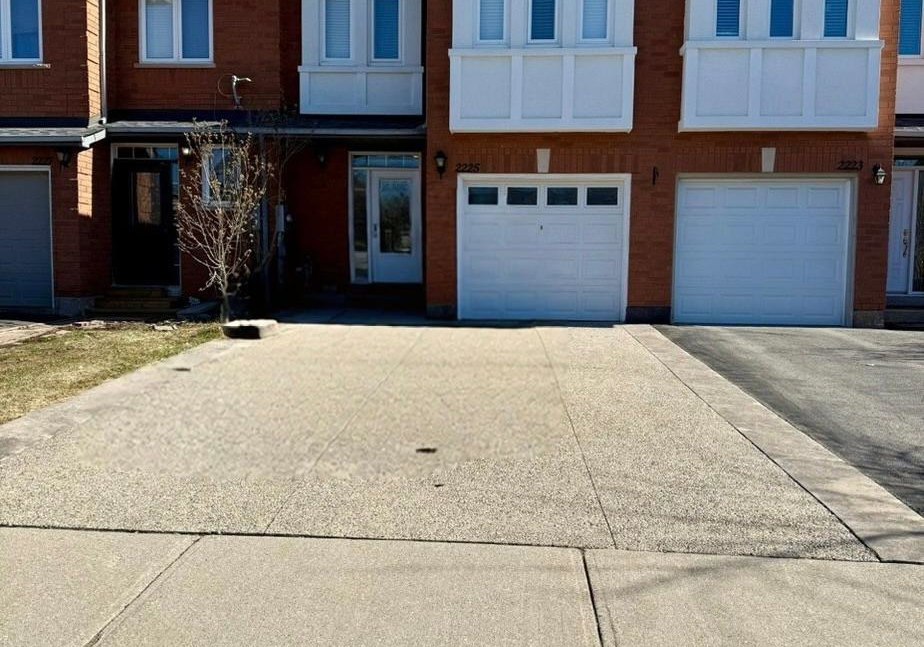 2225-dale-ridge-drive-oakville-ontario-w12948734