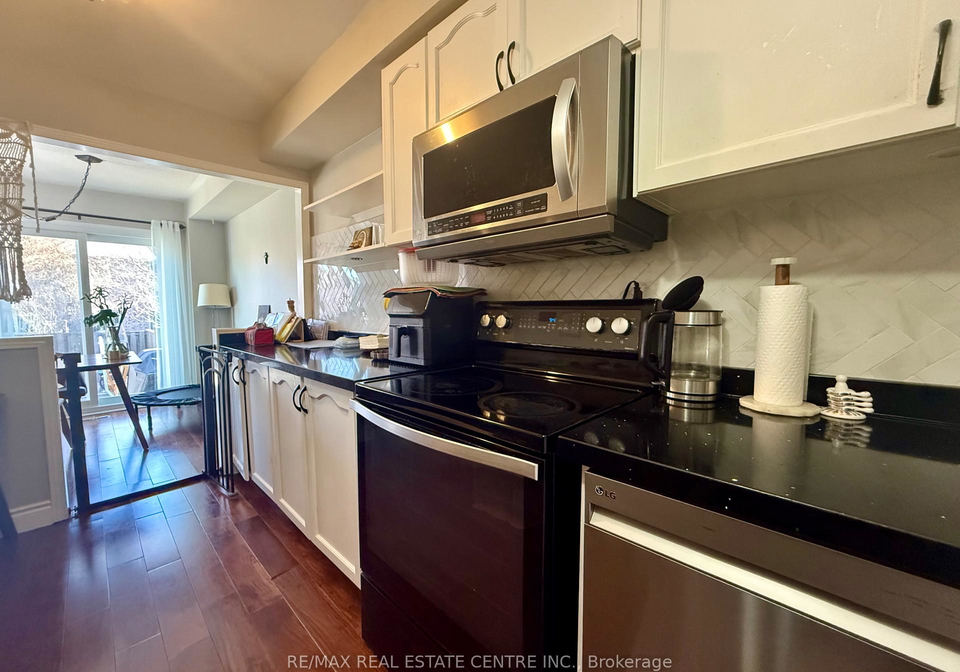 2225-dale-ridge-drive-oakville-ontario-w12948734