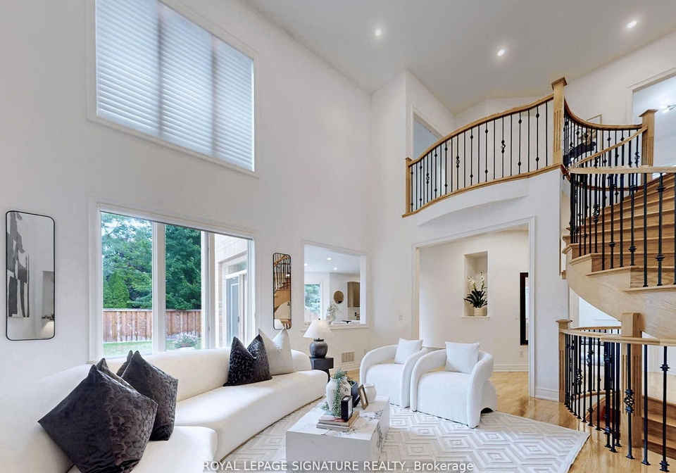 2238-lyndhurst-drive-oakville-ontario-w12949344