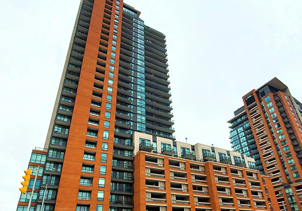 830-lawrence-avenue-w-north-york-ontario-w12949500