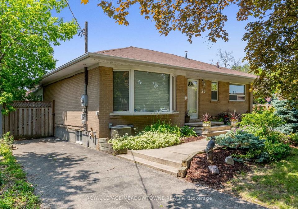 30-lesbury-avenue-brampton-ontario-w12949532