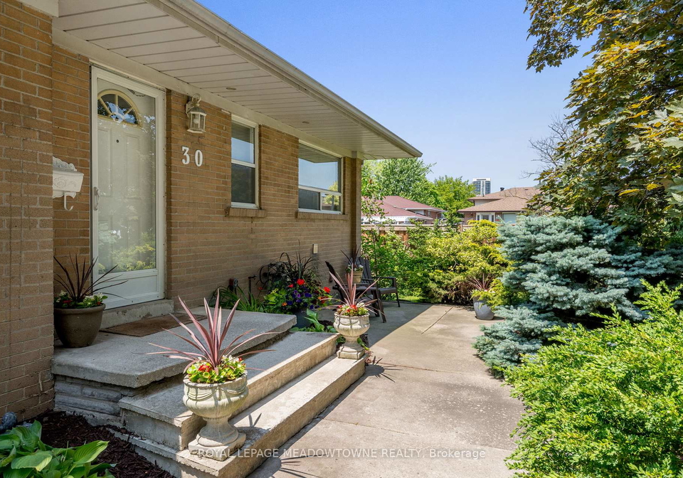 30-lesbury-avenue-brampton-ontario-w12949532