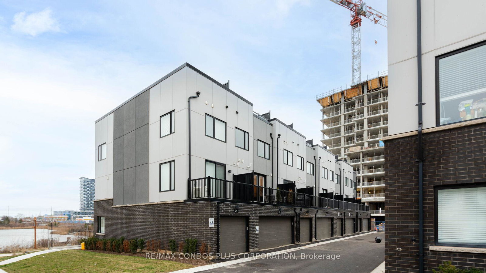 348-wheat-boom-drive-oakville-ontario-w12949834