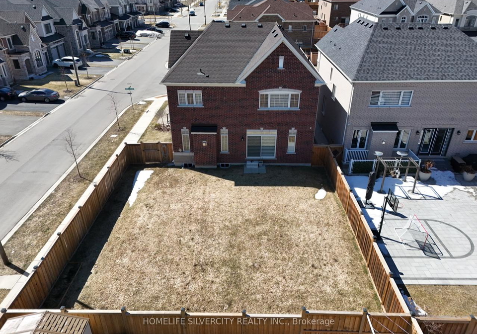 60-arthur-griffin-crescent-caledon-ontario-w12949934