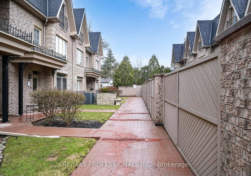 544d-scarlett-road-etobicoke-ontario-w12949940