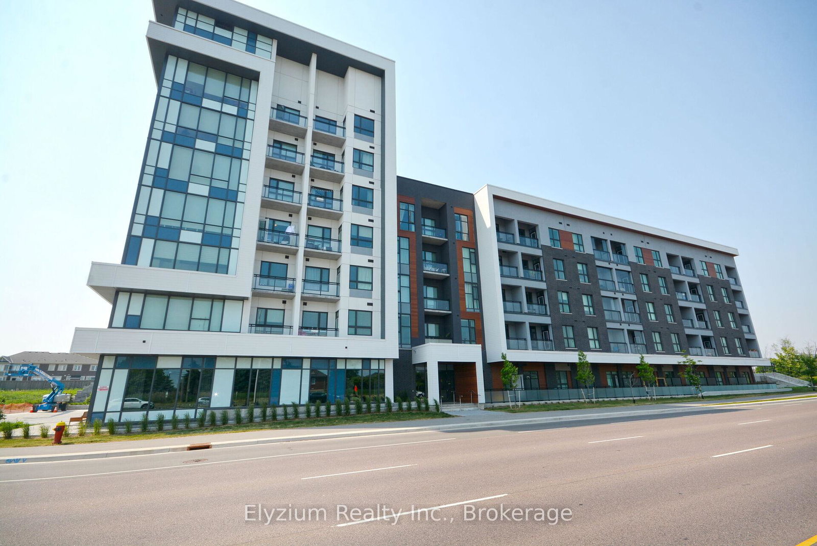 95-dundas-street-w-oakville-ontario-w12950180