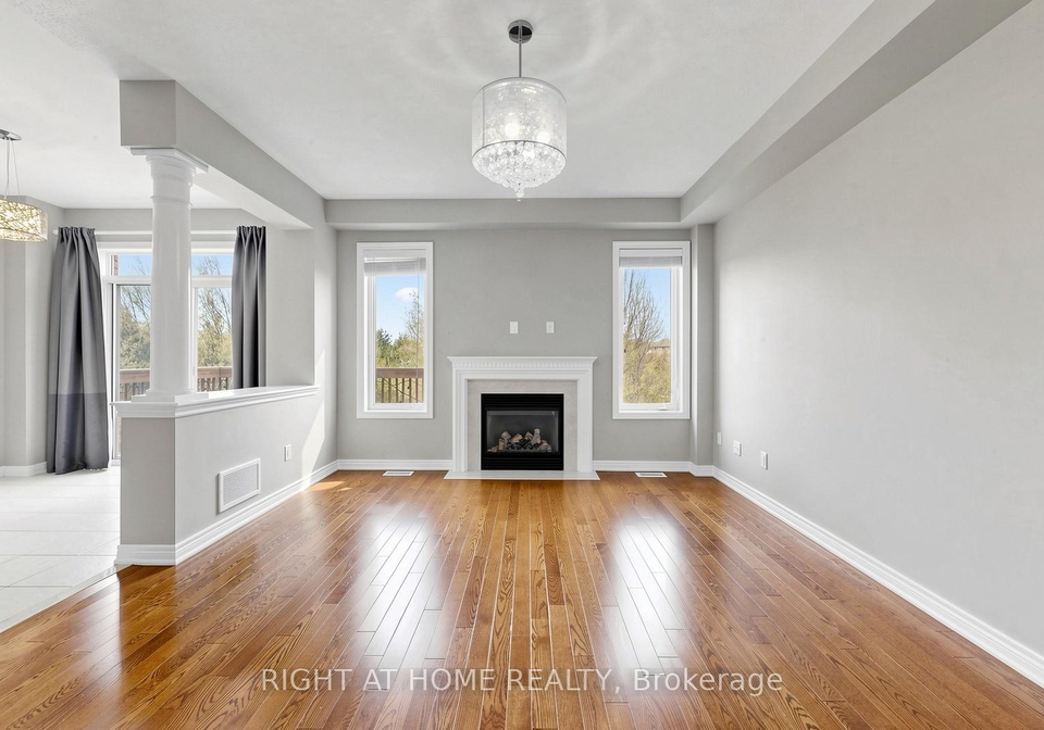 2379-quetico-crescent-oakville-ontario-w12950224