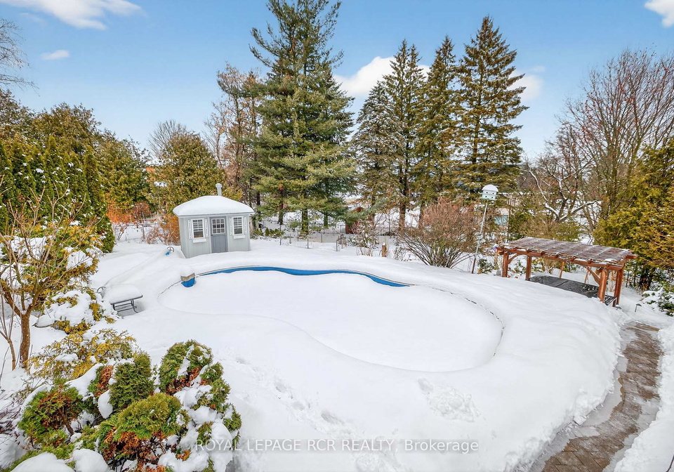 11-hilltop-drive-caledon-ontario-w12950534