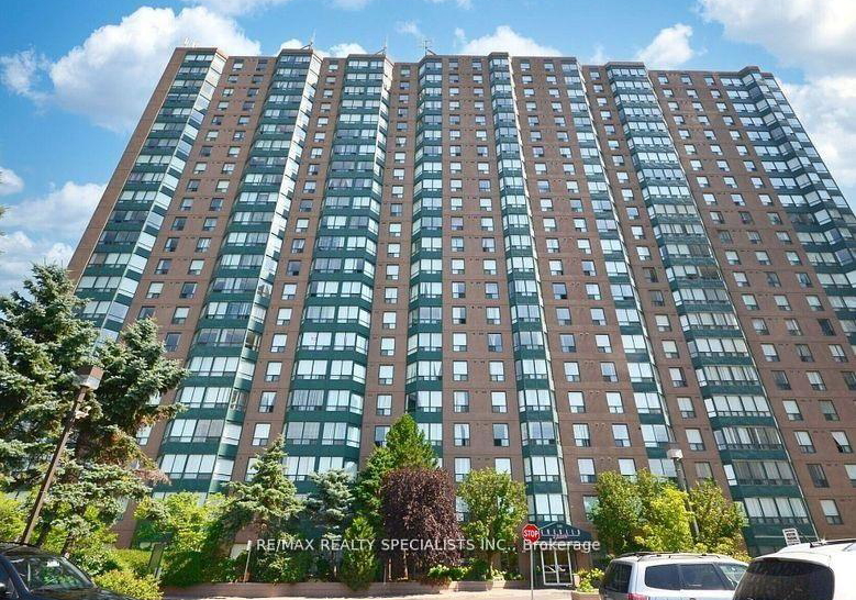 135-hillcrest-avenue-mississauga-ontario-w12950564