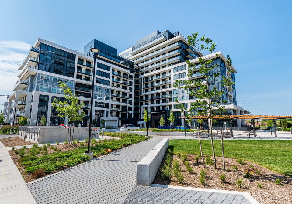 3200-william-coltson-avenue-oakville-ontario-w12950618