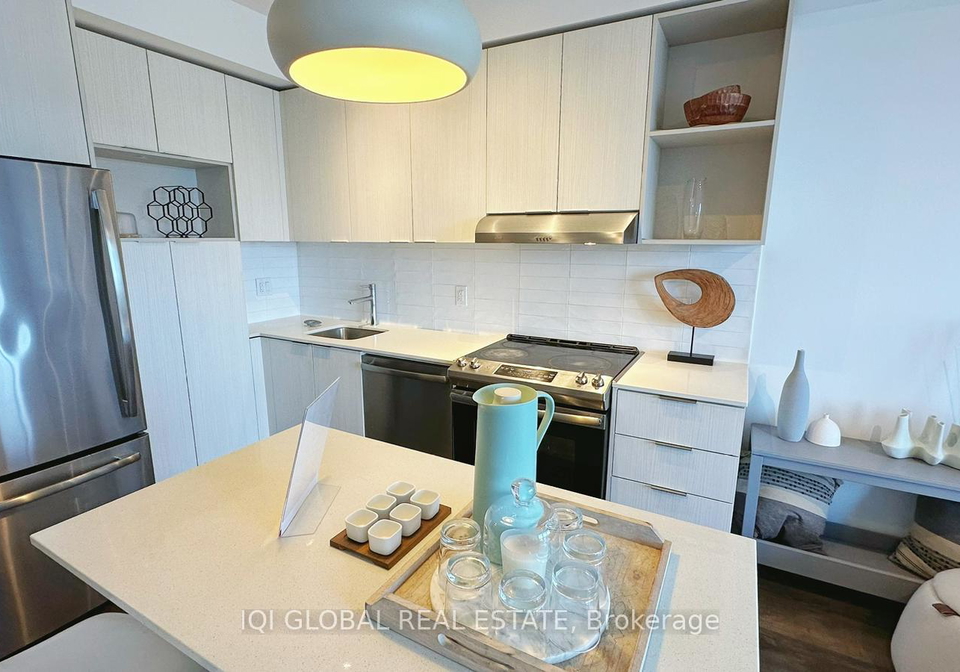 2520-eglinton-avenue-w-mississauga-ontario-w12950944
