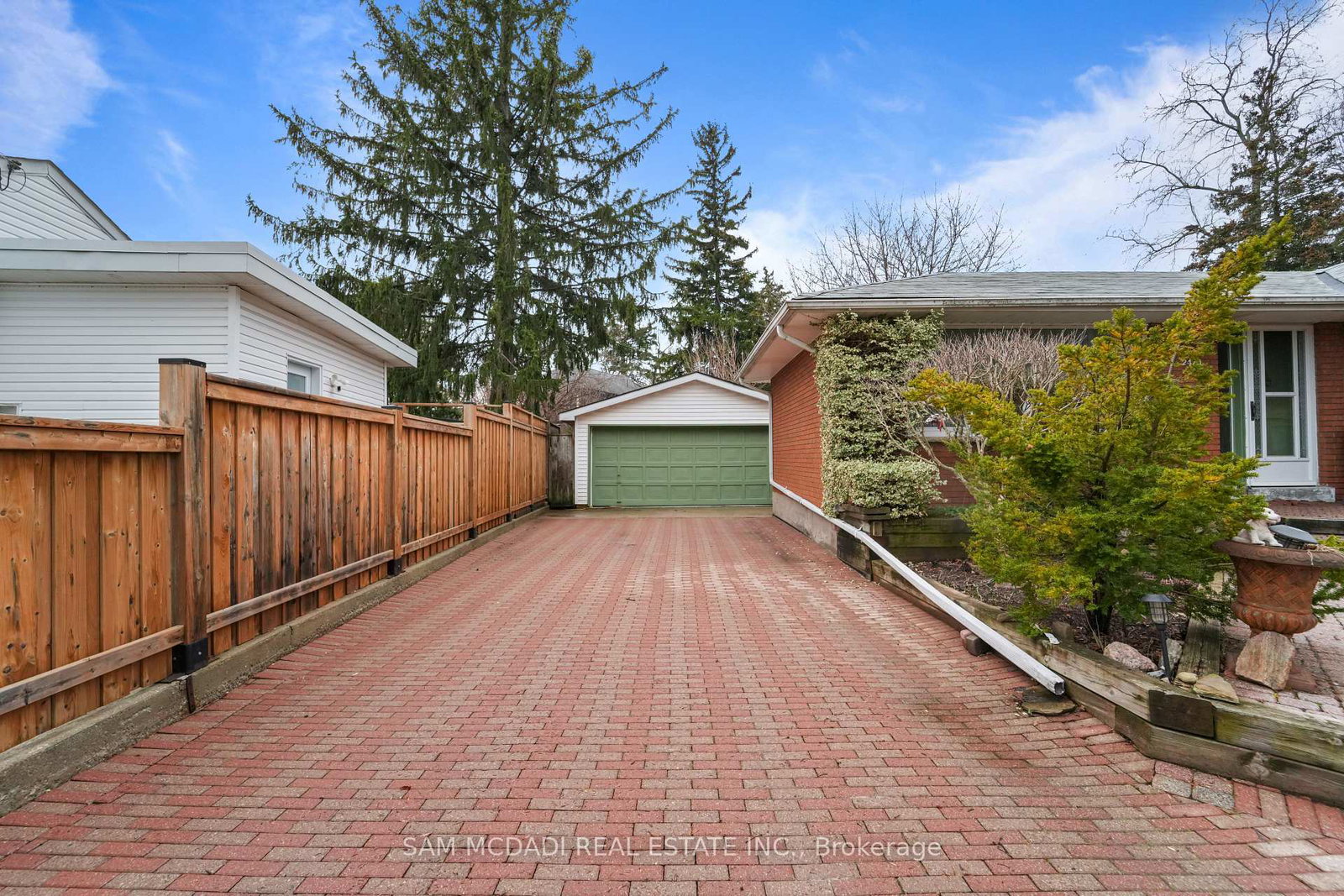2470-meadowood-crescent-oakville-ontario-w12951034