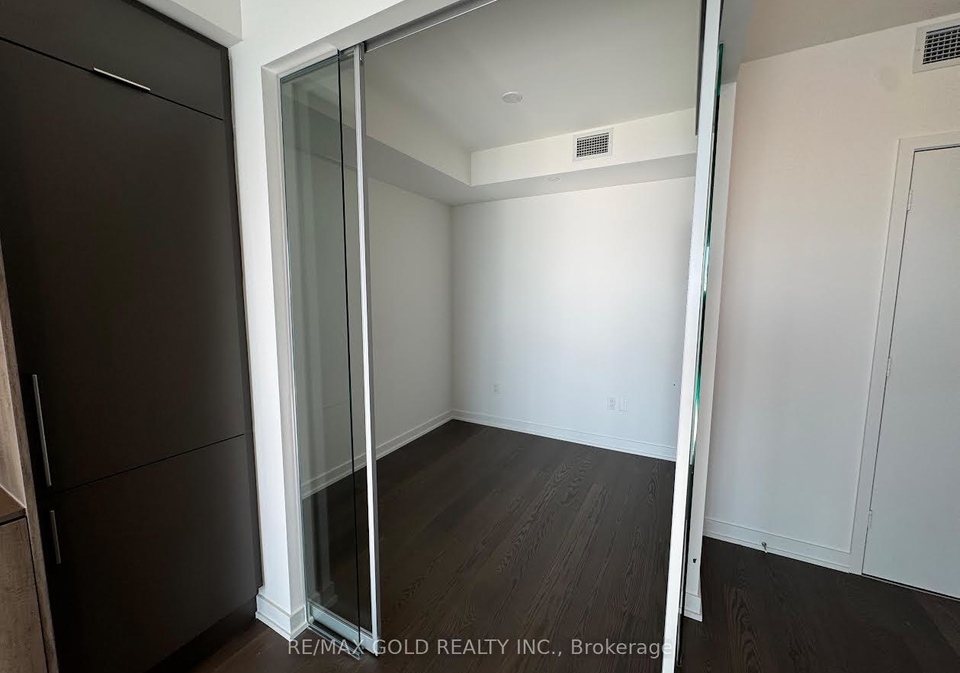 448-burnhamthorpe-road-w-mississauga-ontario-w12951046
