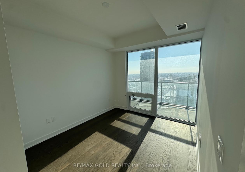 448-burnhamthorpe-road-w-mississauga-ontario-w12951046