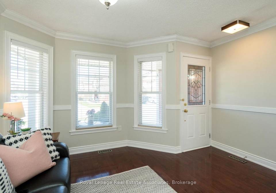 852-luxton-drive-milton-ontario-w12951314