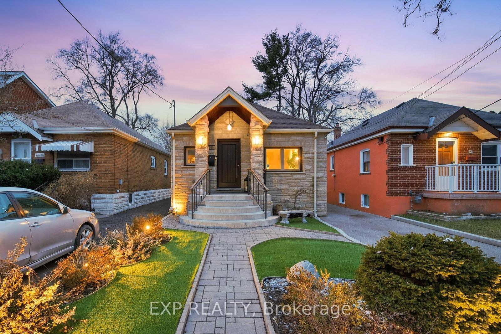 32-victoria-boulevard-north-york-ontario-w12952534