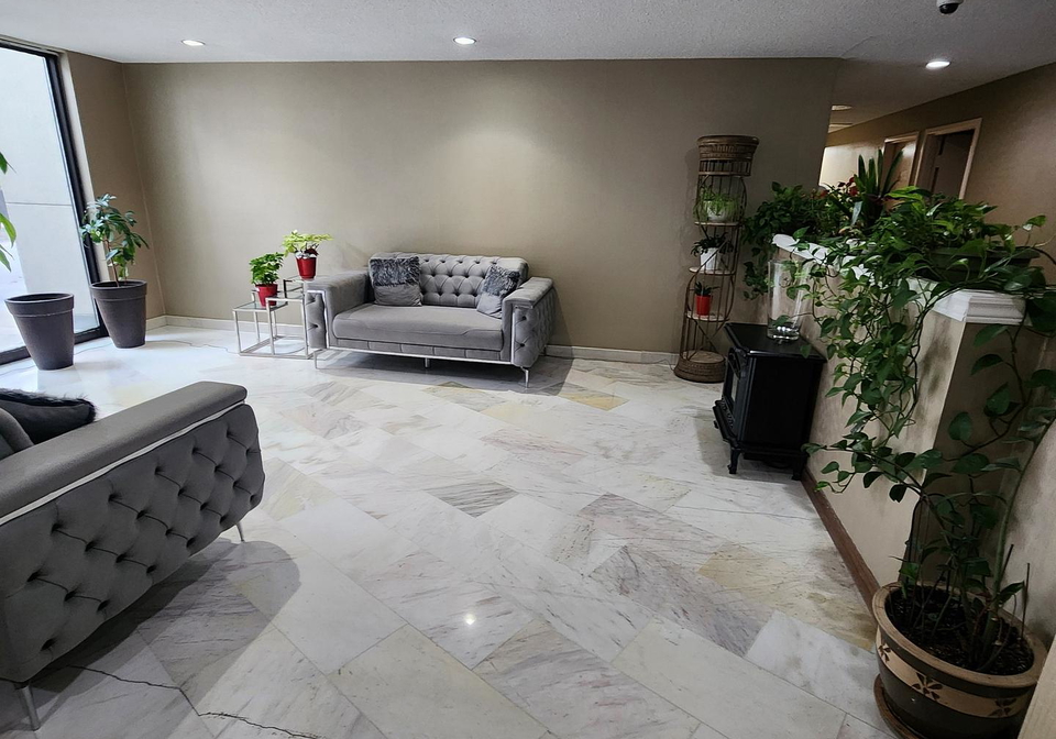 3695-kaneff-crescent-mississauga-ontario-w12952604