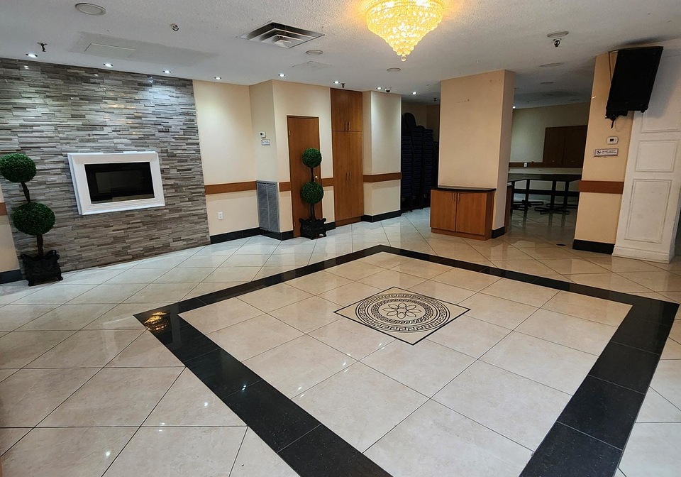 3695-kaneff-crescent-mississauga-ontario-w12952604