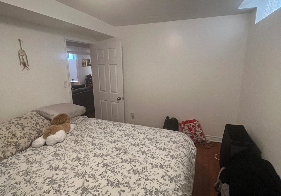 4594-bismark-crescent-mississauga-ontario-w12952682