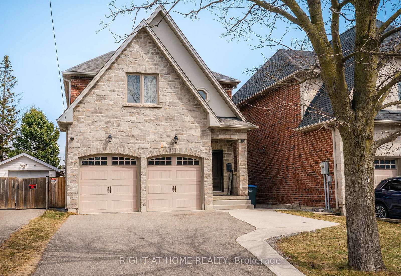 1049-greaves-avenue-mississauga-ontario-w12952702