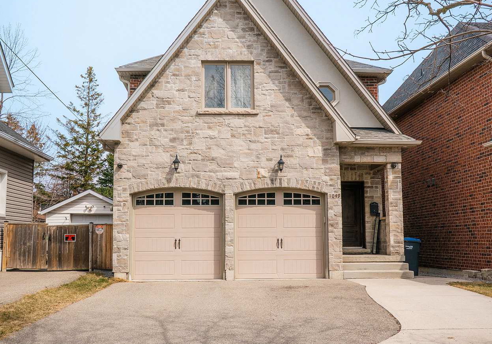 1049-greaves-avenue-mississauga-ontario-w12952702