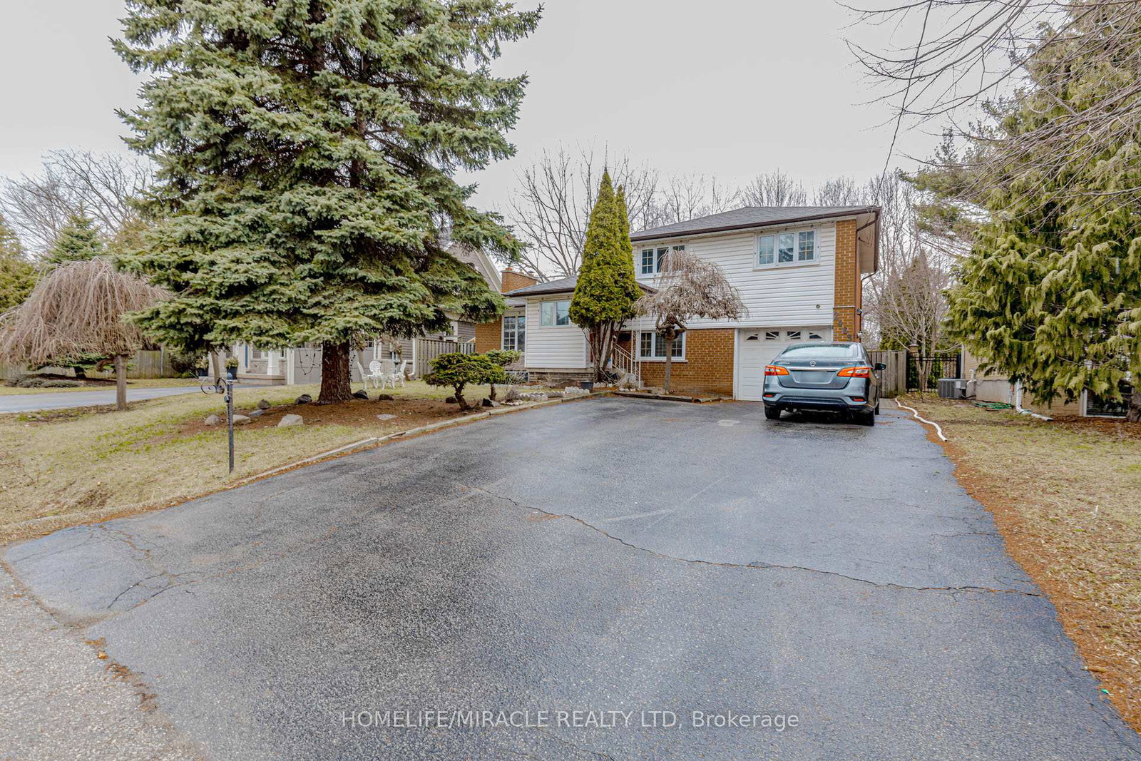 2463-applewood-drive-oakville-ontario-w12952864