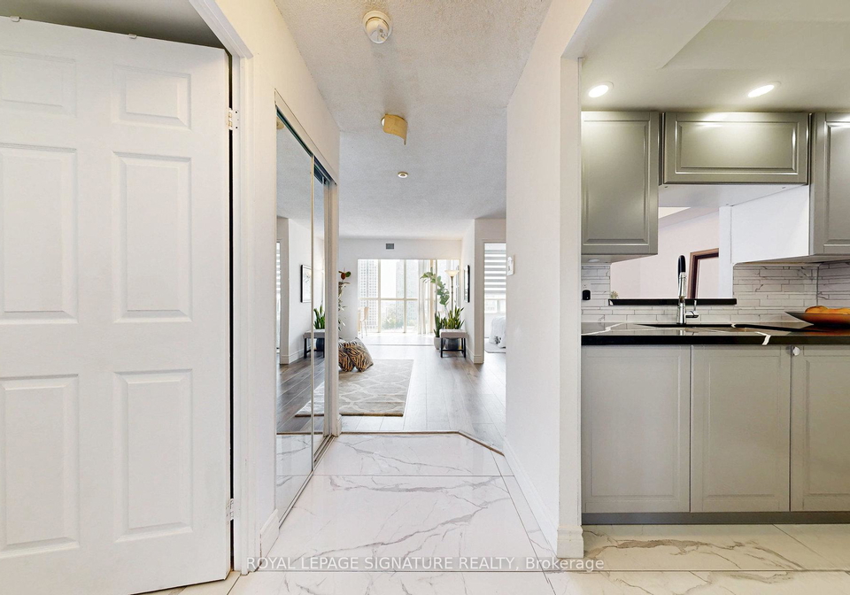 265-enfield-place-mississauga-ontario-w12952918