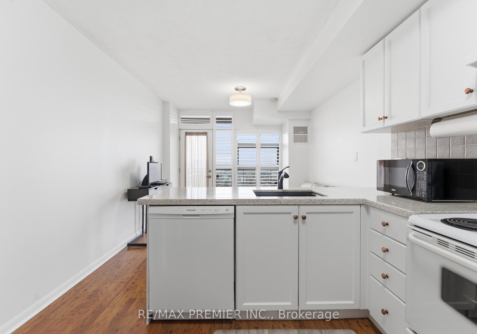 2464-weston-road-north-york-ontario-w12953200