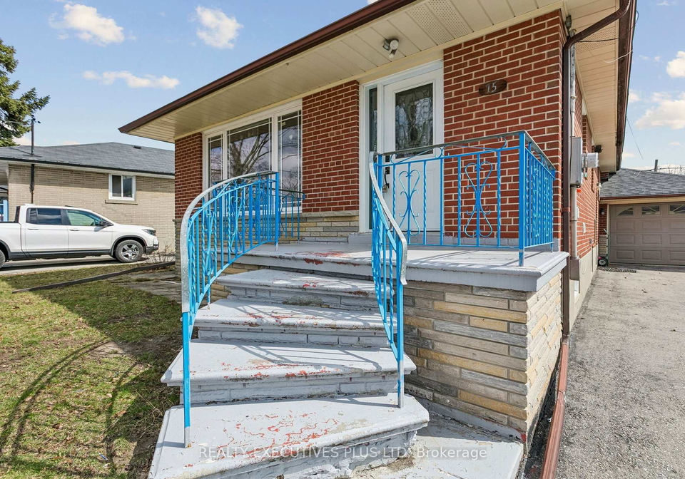 15-dittmer-crescent-etobicoke-ontario-w12953252