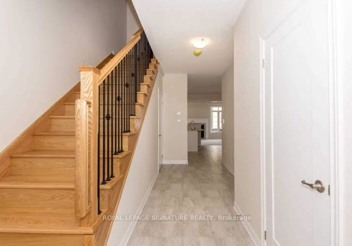3021-rivertrail-common-oakville-ontario-w12953948