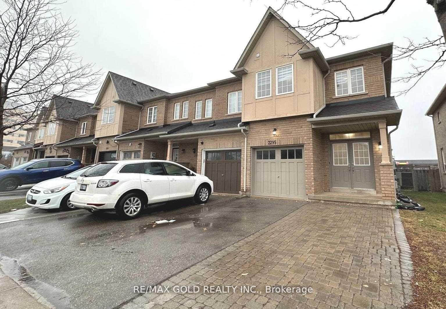 2295-stone-glen-crescent-oakville-ontario-w12953998