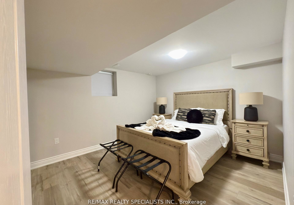 3137-gladish-grove-mississauga-ontario-w12954176
