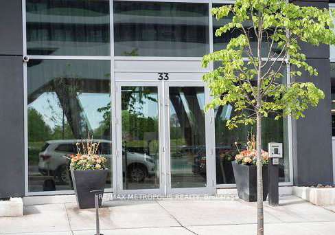 33-shore-breeze-drive-etobicoke-ontario-w12954260