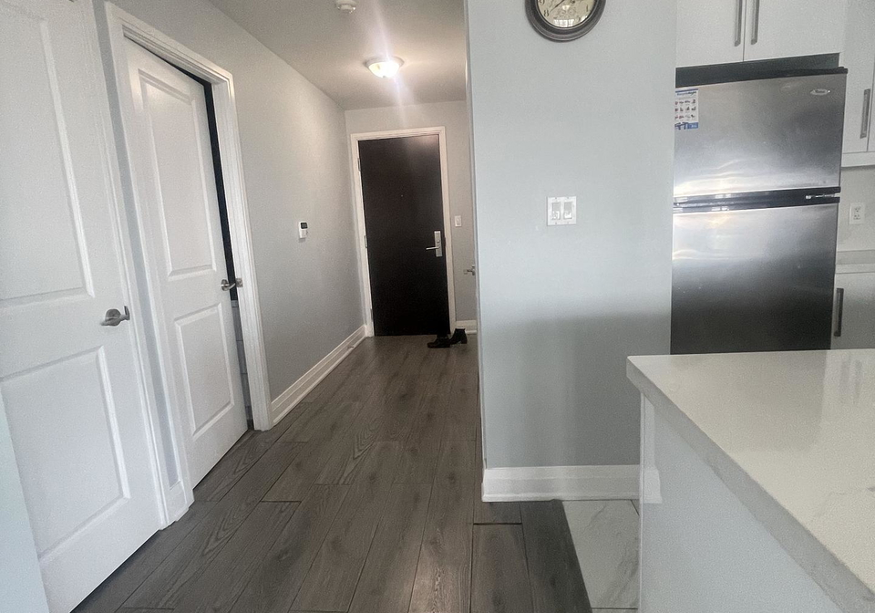 60-absolute-avenue-mississauga-ontario-w12954470